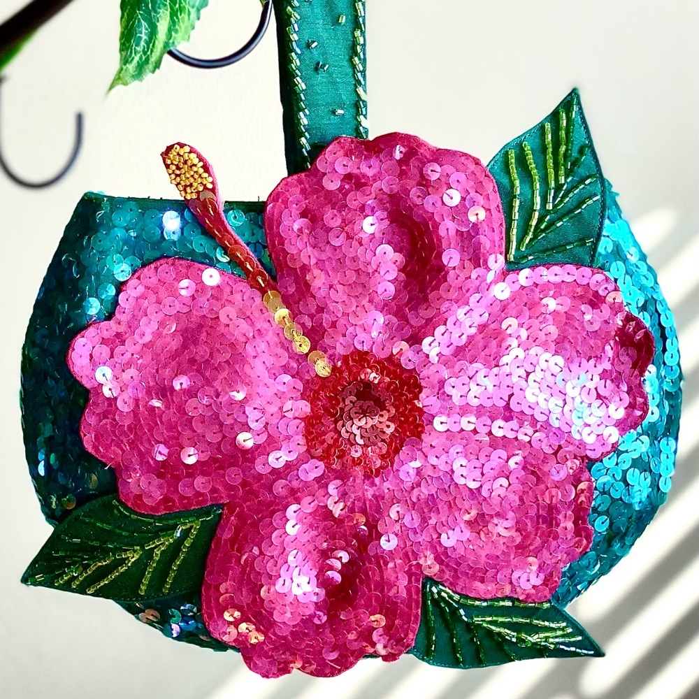 COPY - Beautiful Sequined Floral Beaded Rose Small Purse